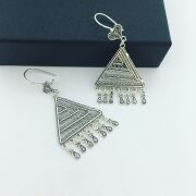 ÜÇGEN SAÇAKLI TELKARİ GÜMÜŞ KÜPE