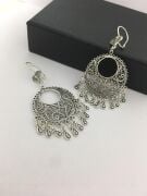 TELKARİ SAÇAKLI YUVARLAK GÜMÜŞ KÜPE