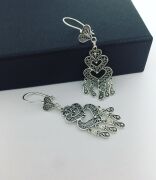 TELKARİ KALPLİ SAÇAKLI SALLANTILI GÜMÜŞ KÜPE