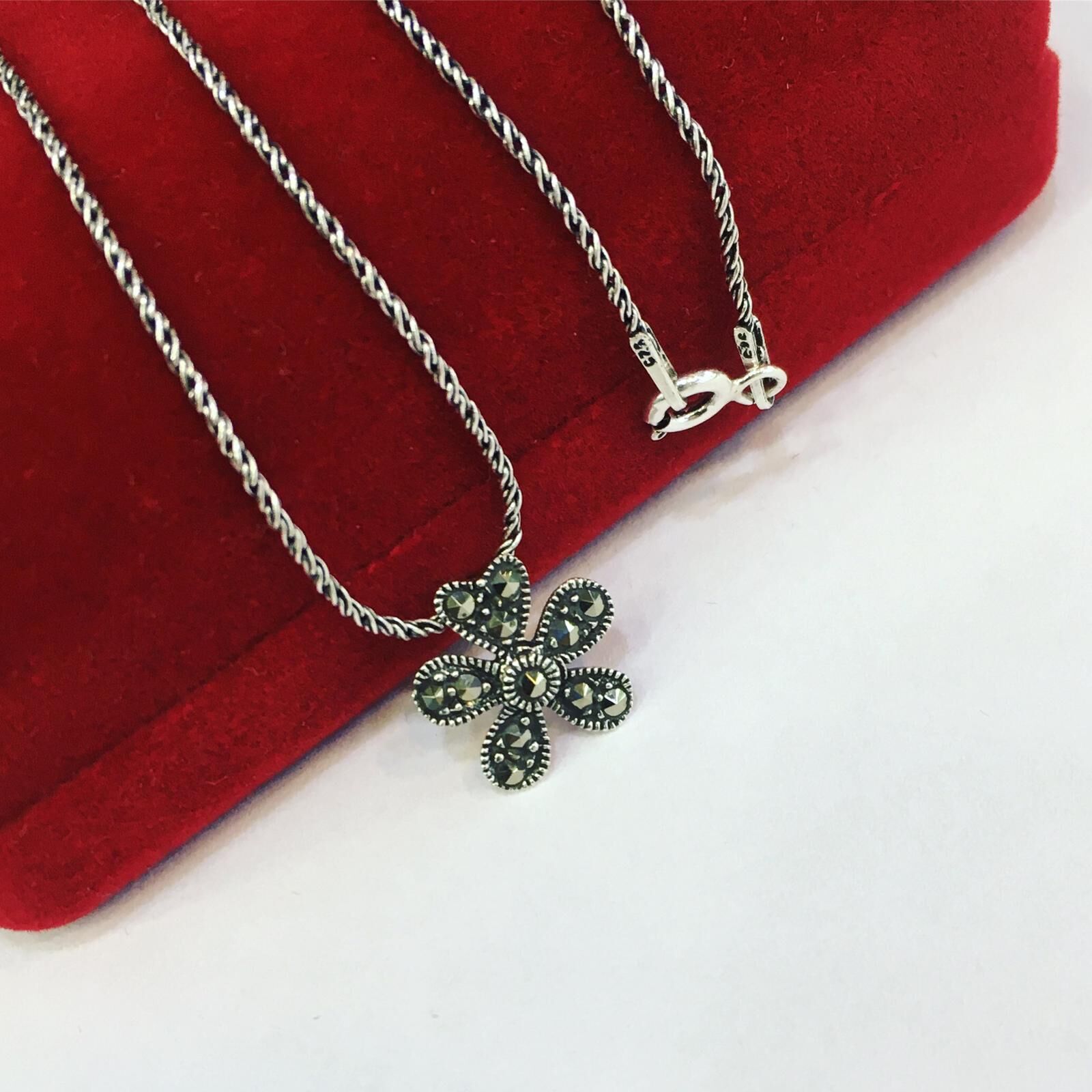 GÜMÜŞ MARKAZİT TAŞLI ÇİÇEK MİNİK KOLYE