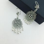 TELKARİ OKSİTLİ YUVARLAK SALLANTILI TOPLU GÜMÜŞ KÜPE