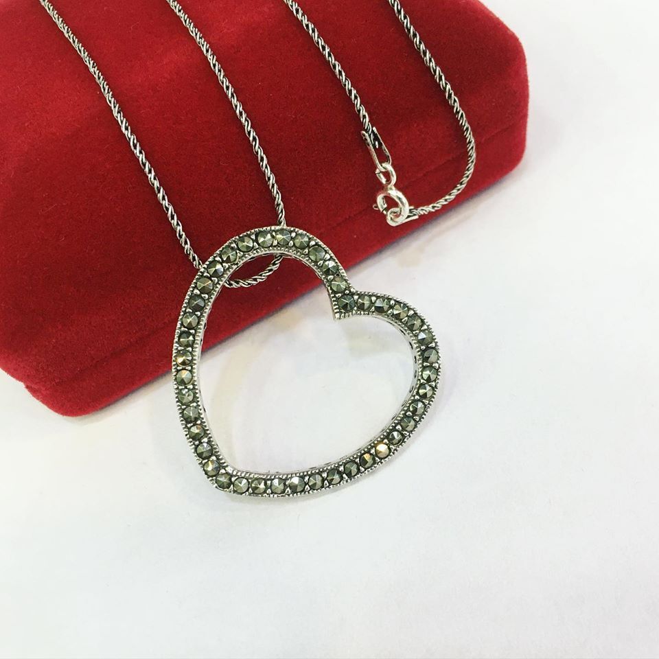 GÜMÜŞ MARKAZİT TAŞLI KALP KOLYE