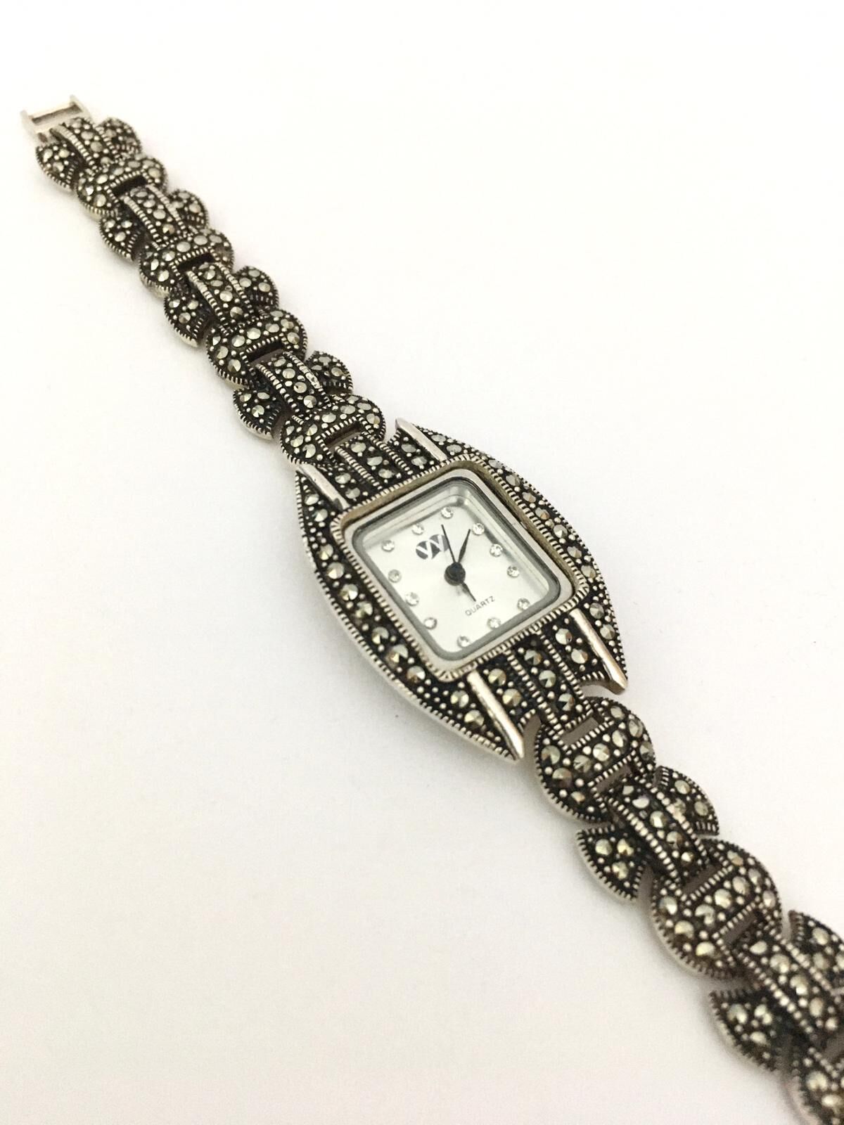 GÜMÜŞ OVAL MARKAZİT TAŞLI SAAT