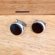 GÜMÜŞ SİYAH TAŞLI YUVARLAK KOL DÜĞMESİ