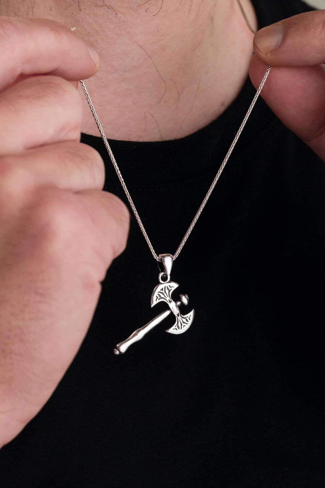 GÜMÜŞ VİKİNG BALTA ERKEK KOLYE