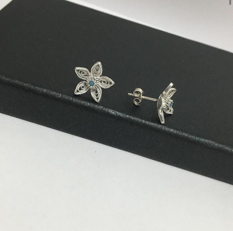 TELKARİ TURKUAZ TAŞLI ÇİÇEK GÜMÜŞ KÜPE