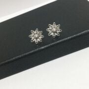 TELKARİ ÇİÇEK MODELİ GÜMÜŞ KÜPE