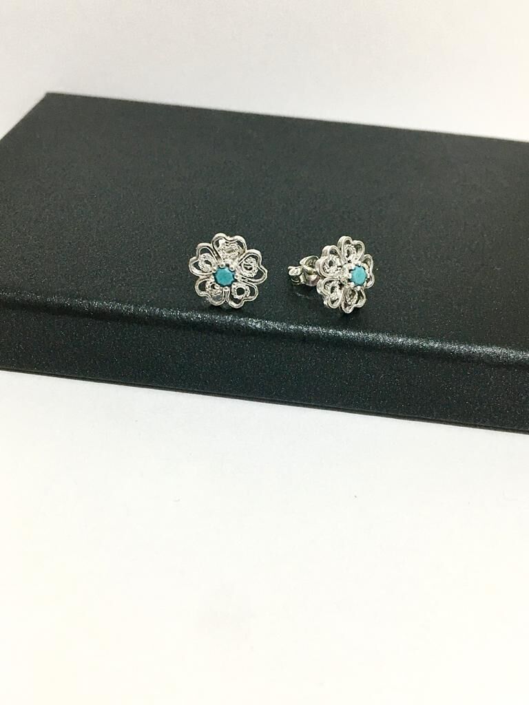 GÜMÜŞ TELKARİ TURKUAZ TAŞLI ÇİÇEK KÜÇÜK KÜPE