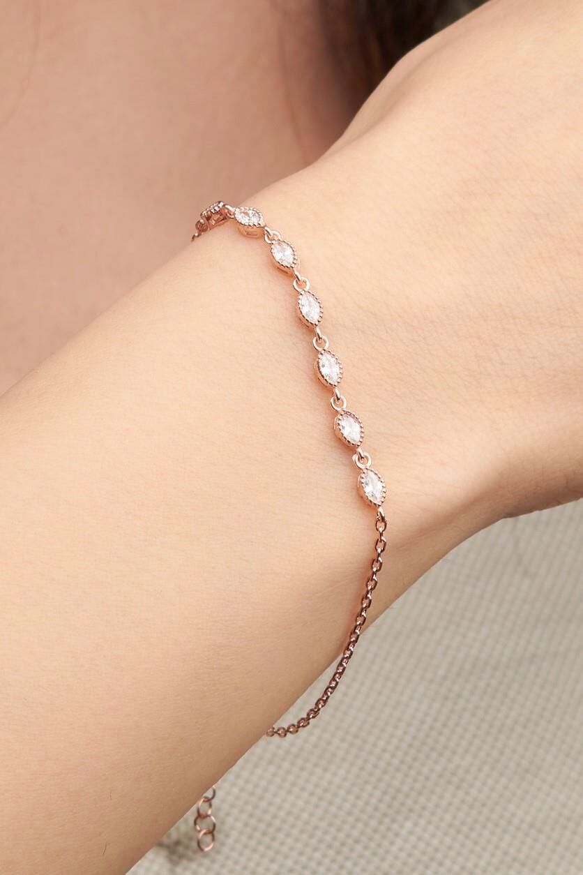 Gümüş Rose Mekik Beyaz Zirkon Taşlı Pırlanta Modeli Su Yolu Bileklik