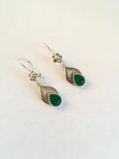 GÜMÜŞ TELKARİ KÖK ZÜMRÜT TAŞLI DAMLA KÜPE