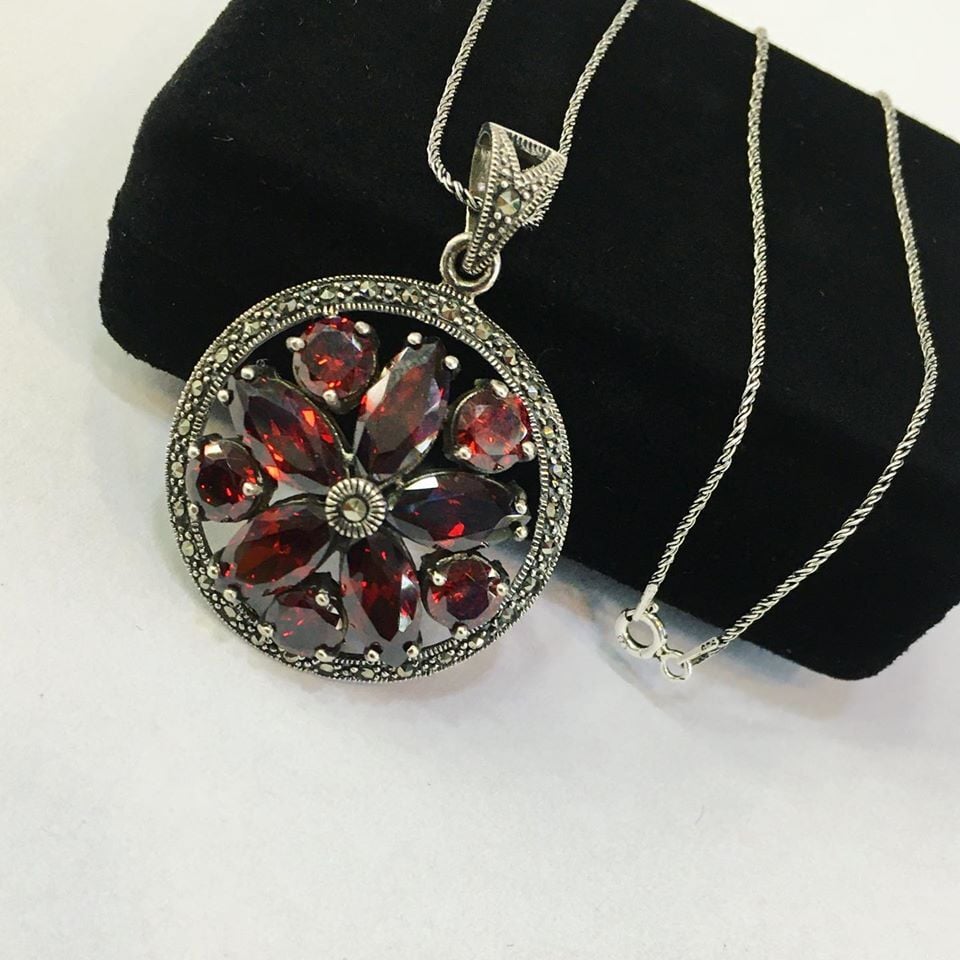 GÜMÜŞ MARKAZİT VE LAL GRANET TAŞLI KOLYE