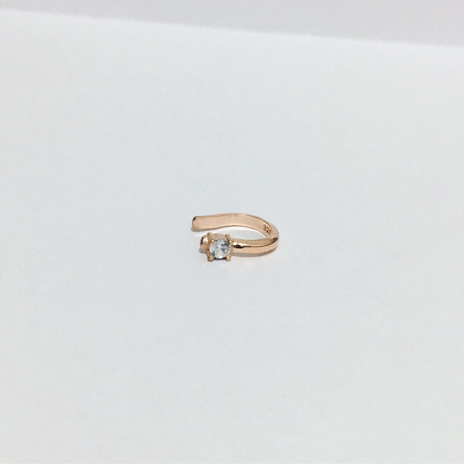 GÜMÜŞ ROSE BRONZ RENK BEYAZ ZİRKON TAŞLI KIKIRDAK KÜPE