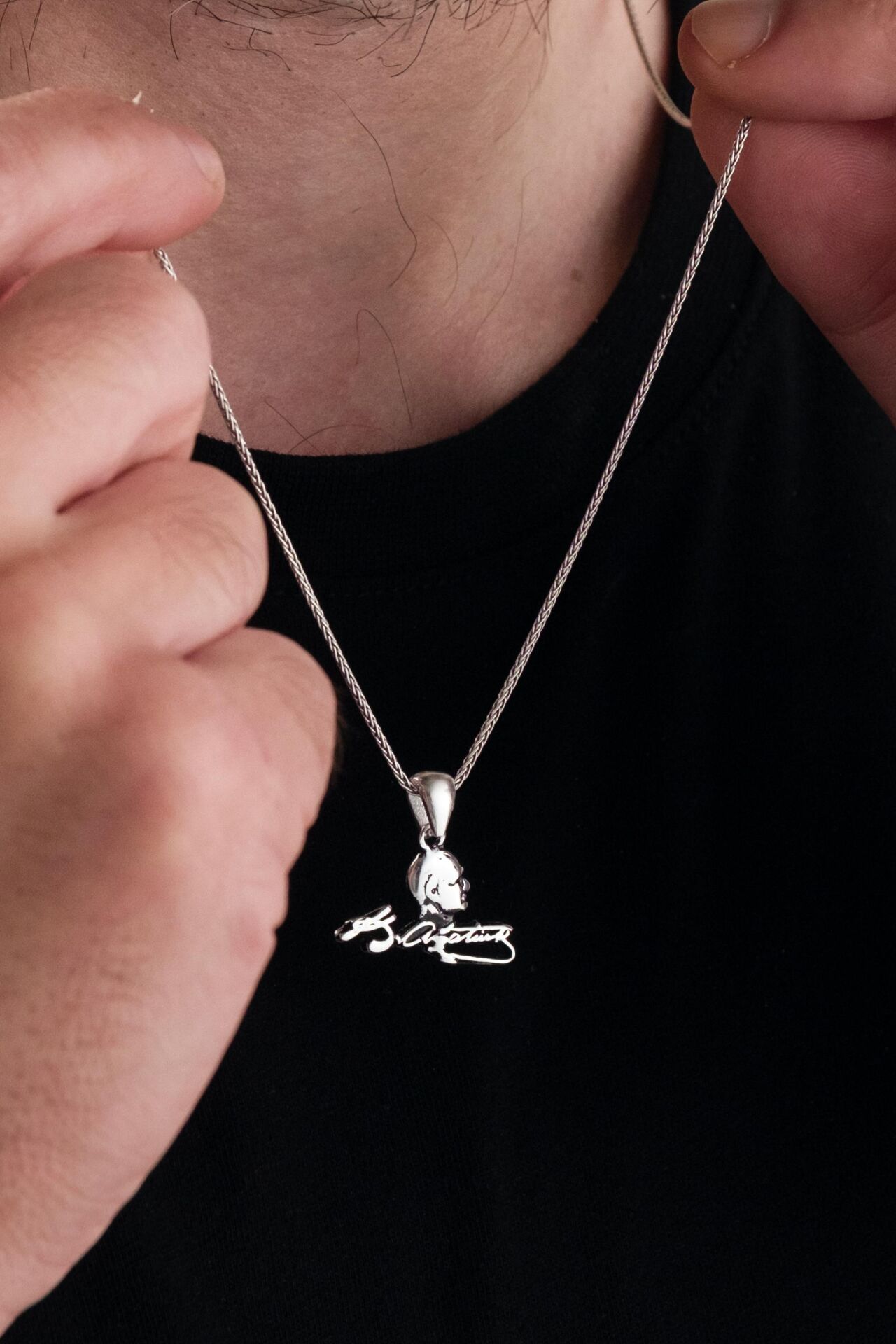 GÜMÜŞ KEMAL ATATÜRK İMZALI ATATÜRK PORTRELİ ERKEK ZİNCİR KOLYE