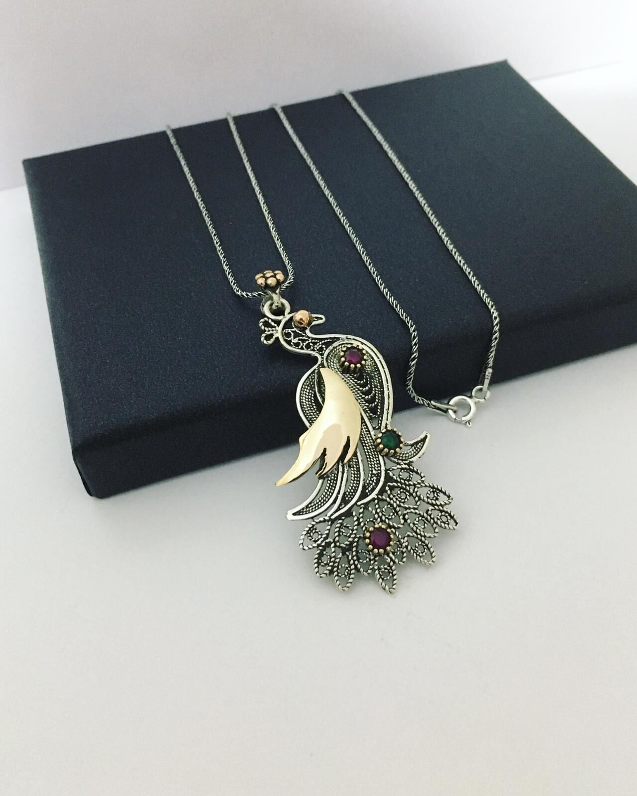 GÜMÜŞ TELKARİ TAVUS KUŞU KOLYE