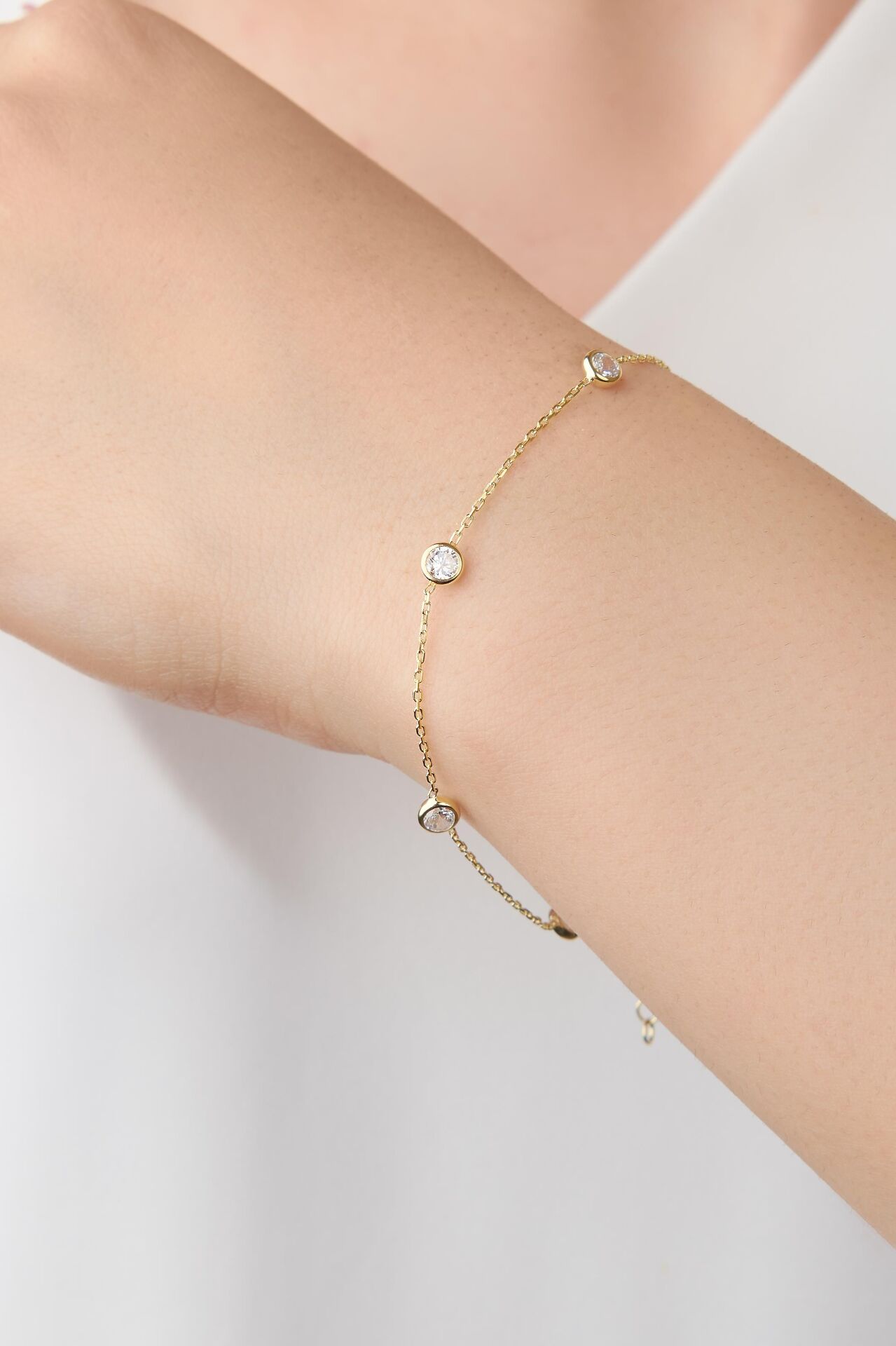 GÜMÜŞ ALTIN KAPLAMA ZİRKON TAŞLI BİLEKLİK