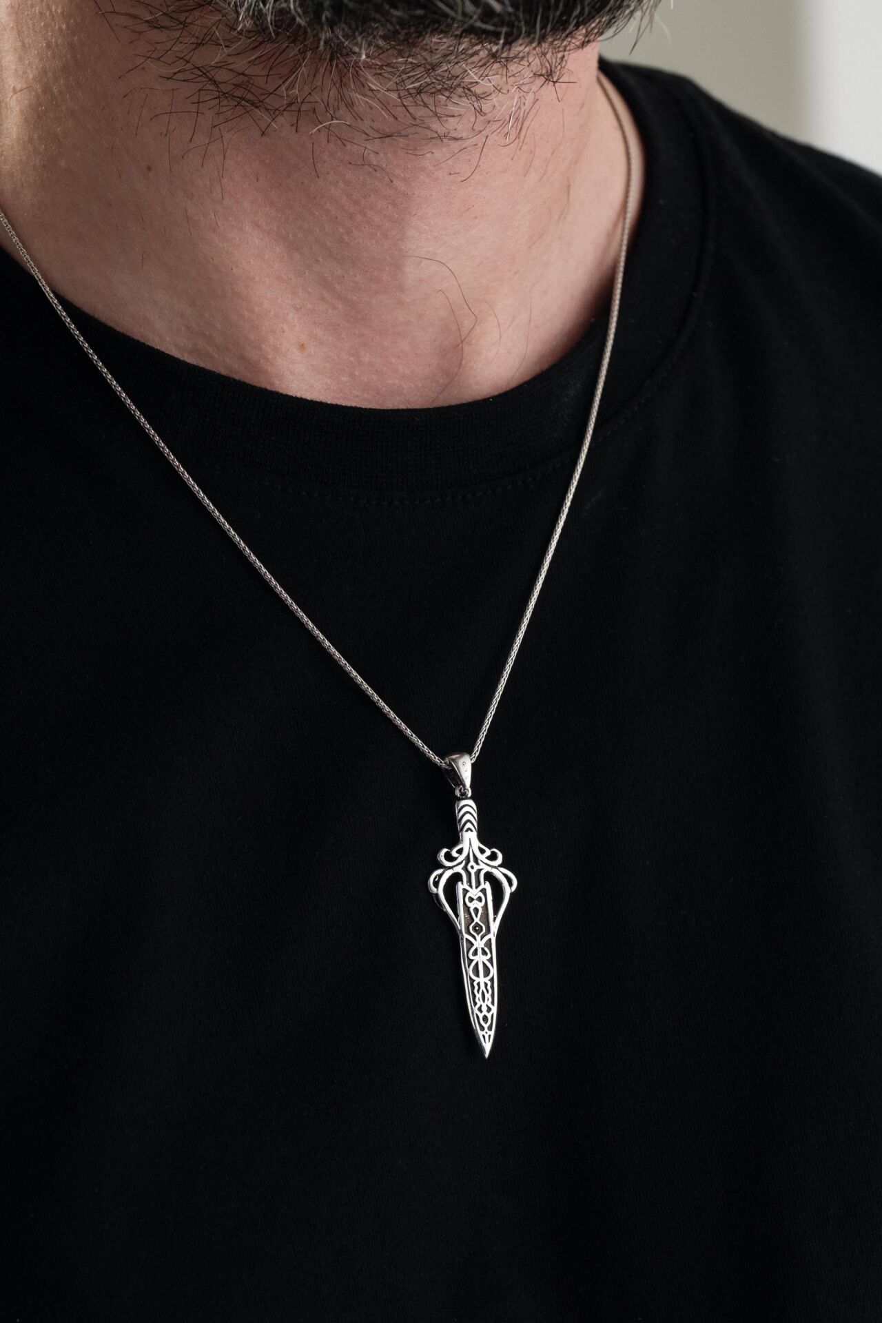 İşlemeli Kılıç Kılıcı Gümüş Erkek Kolye