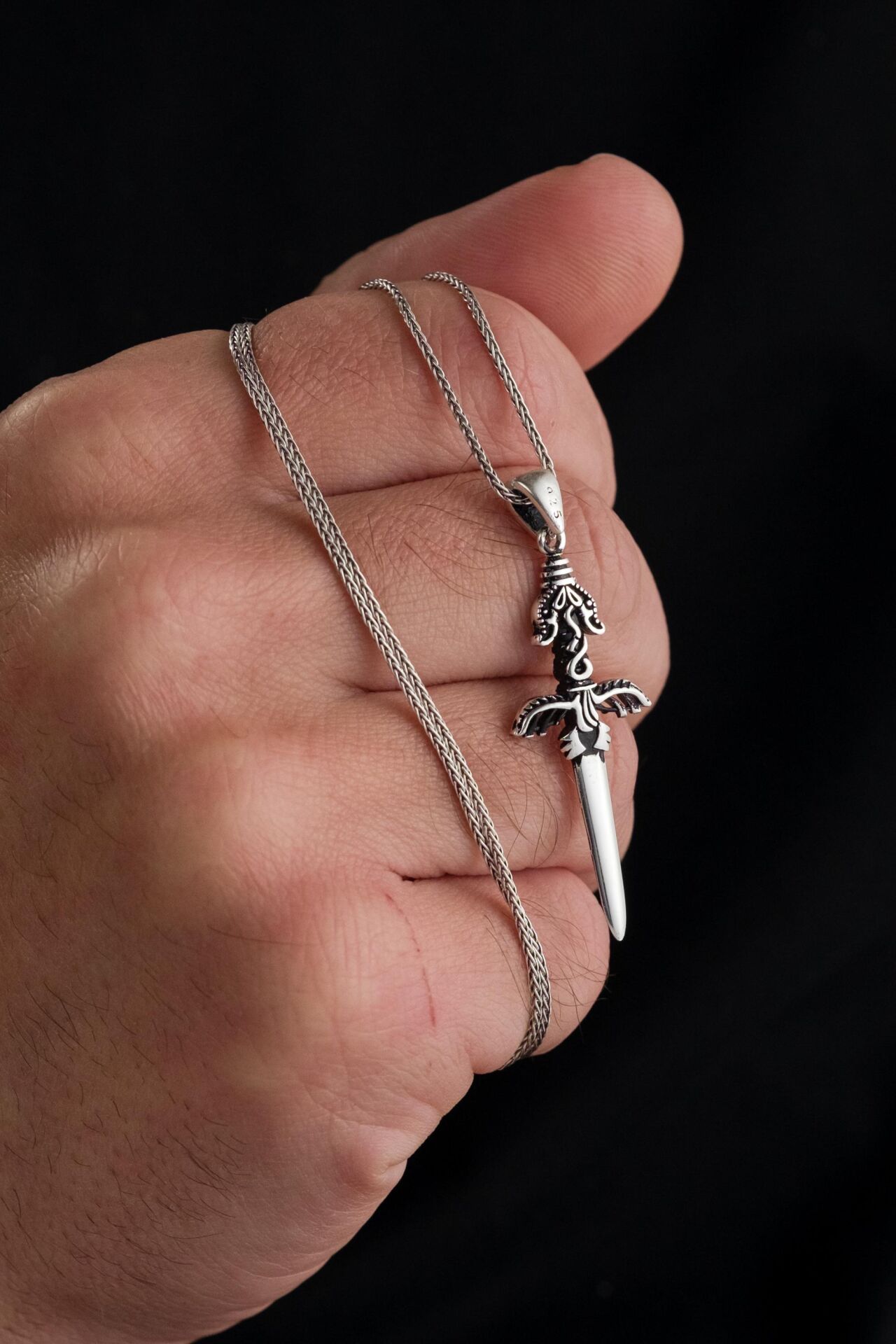 Gümüş İşlemeli Kılıç Kılıcı  Erkek Kolye