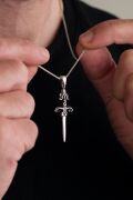 Gümüş İşlemeli Kılıç Kılıcı  Erkek Kolye