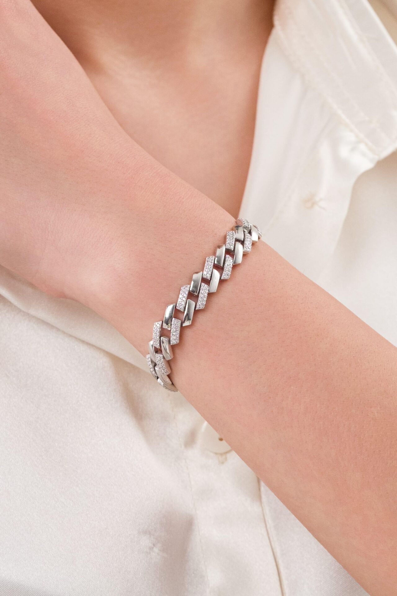 Gümüş 9 mm Gurmet Beyaz Zirkon Taşlı Rodyumlu Gurmet Bileklik