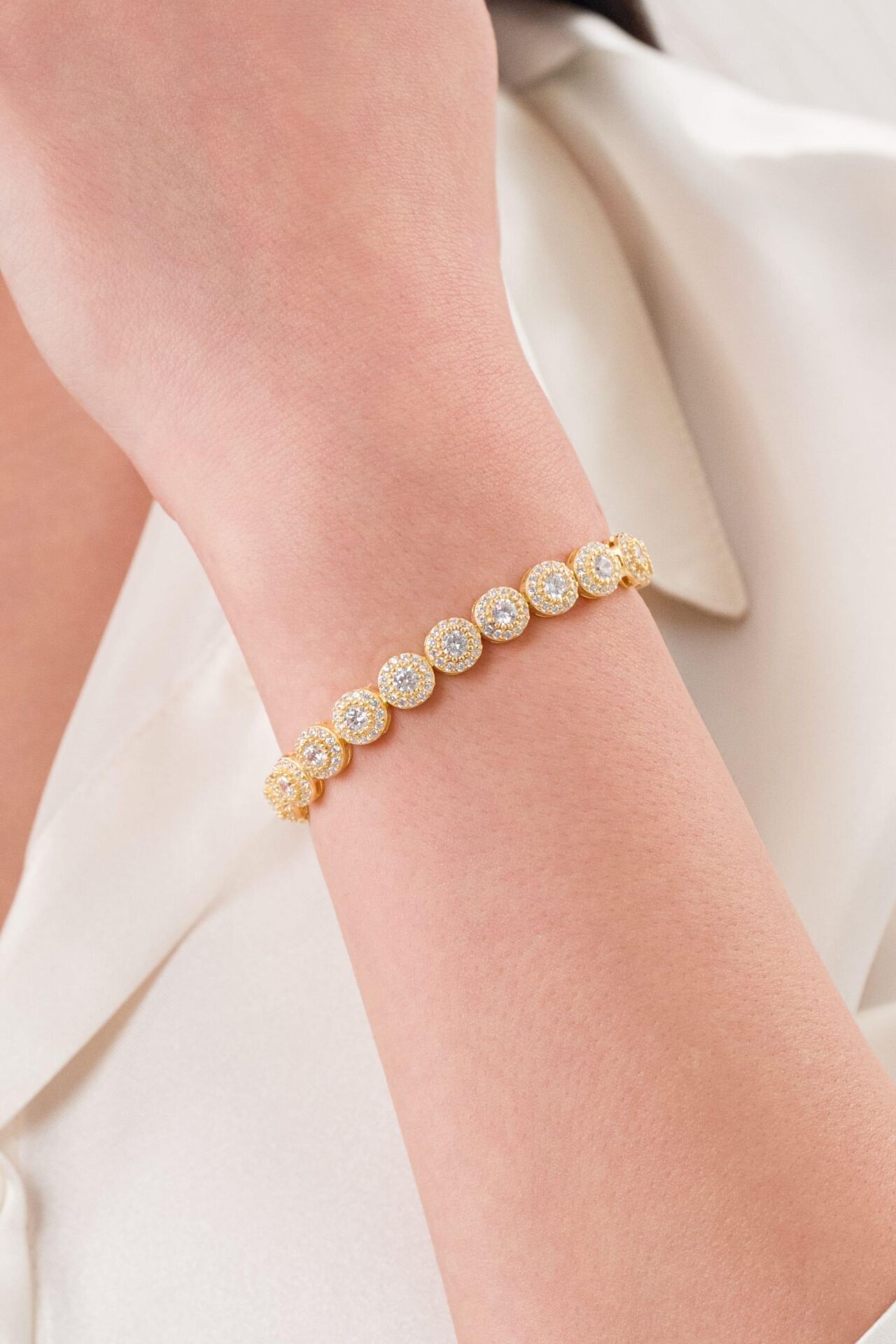 Gümüş Altın Gold Kaplama Yuvarlak Beyaz Zirkon Taşlı Pırlanta Modeli Su Yolu Bileklik