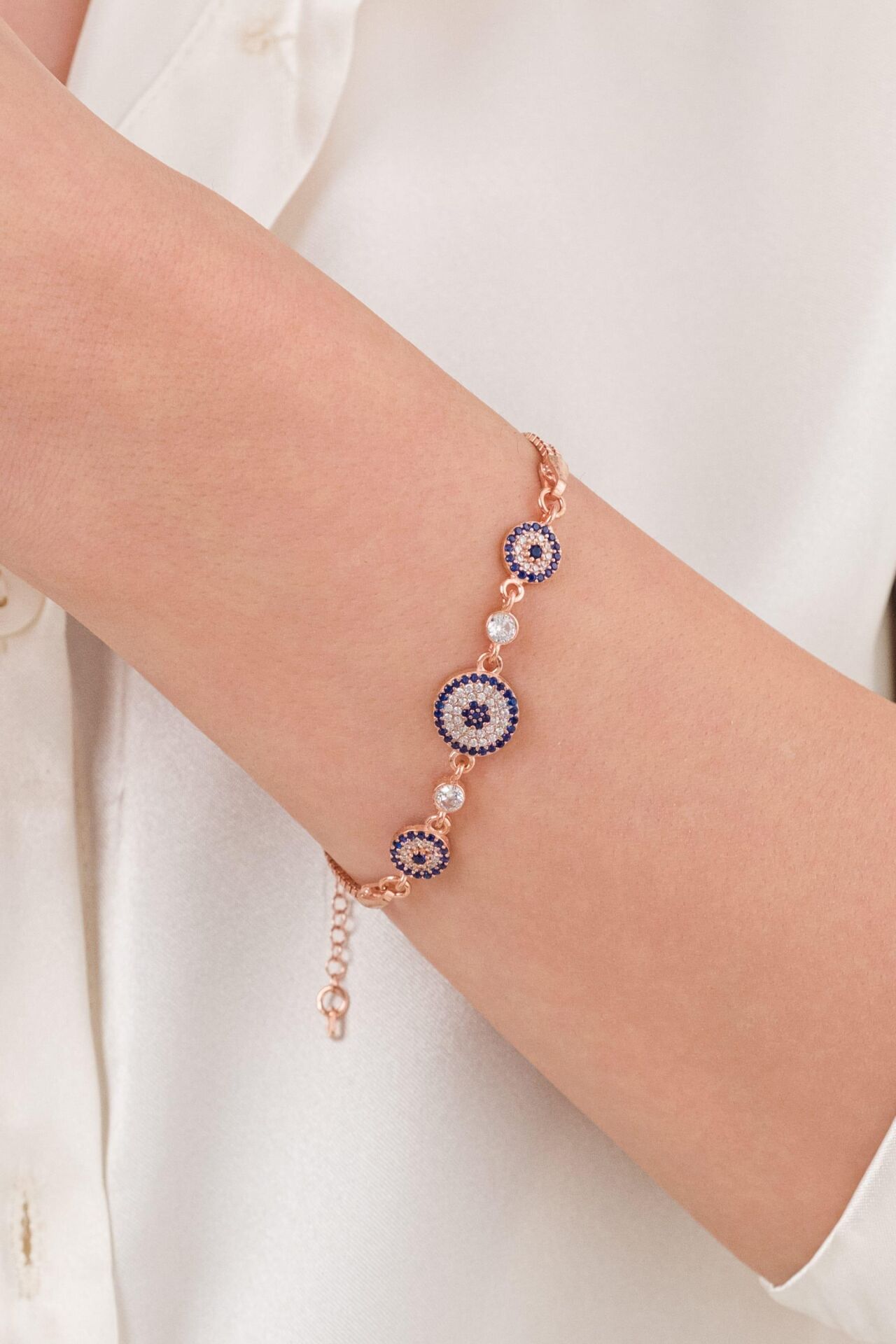 Gümüş Rose Kaplama Mavi Nazar Boncuklu Zirkon Taşlı Zincirli Göz Bileklik