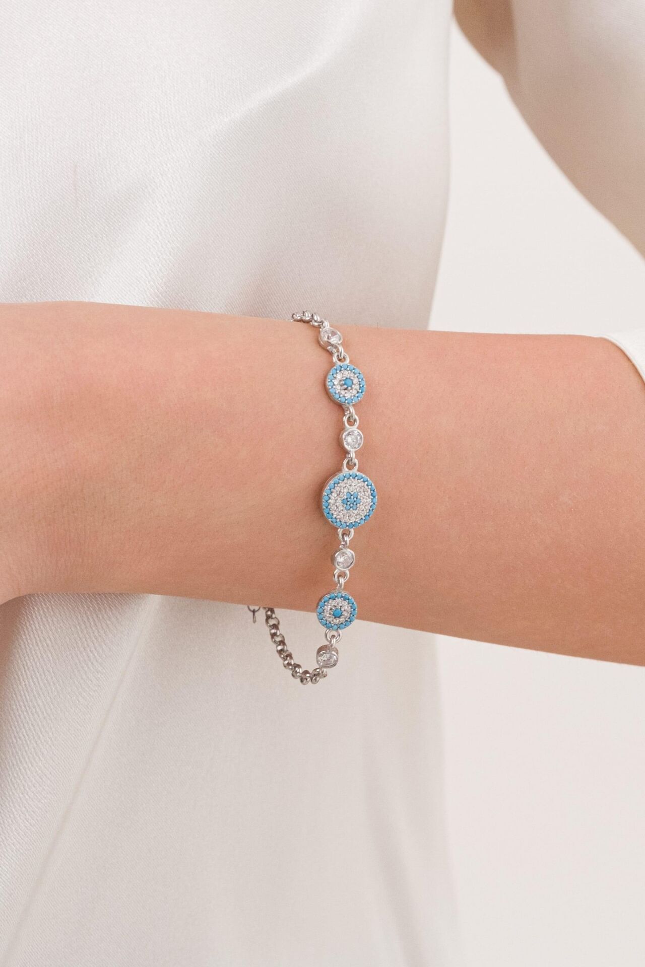 Gümüş Turkuaz Firuze ve Zirkon Taşlı Göz Nazar Boncuklu Boncuğu Bileklik