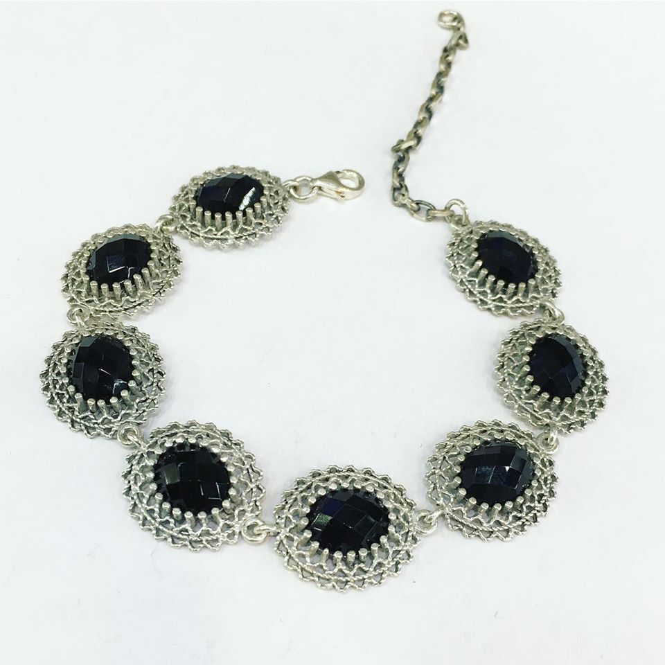 GÜMÜŞ TELKARİ SİYAH ZİRKON TAŞLI BİLEKLİK