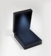 IŞIKLI SİYAH LÜKS TAKI KUTUSU KOLYE BİLEKLİK KÜPE SET KUTUSU