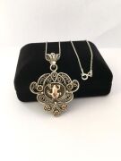 GÜMÜŞ TELKARİ KURBAĞA MOTİFLİ KOLYE