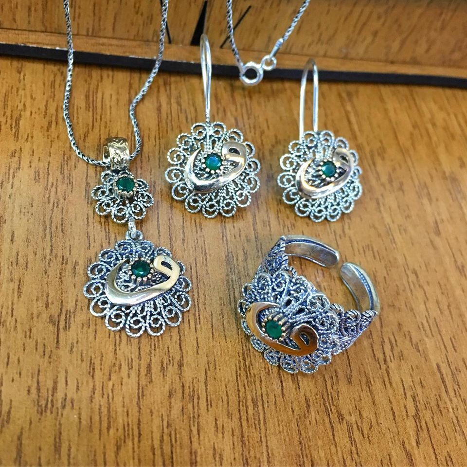 GÜMÜŞ TELKARİ KÖK ZÜMRÜT TAŞLI VAV SET