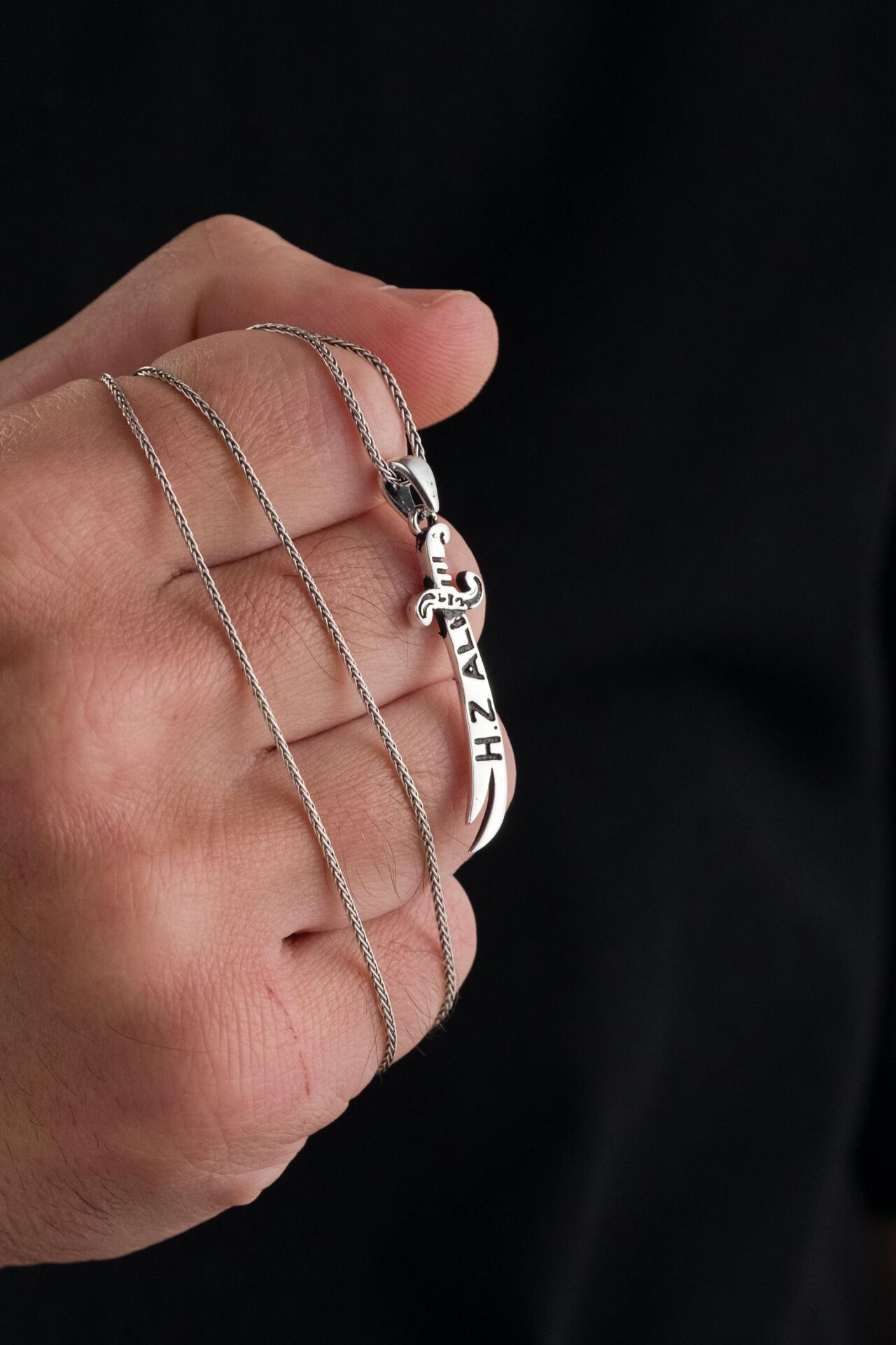 GÜMÜŞ HZ ALİ YAZILI ZÜLFİKAR KILIÇ KILICI Erkek Kolye