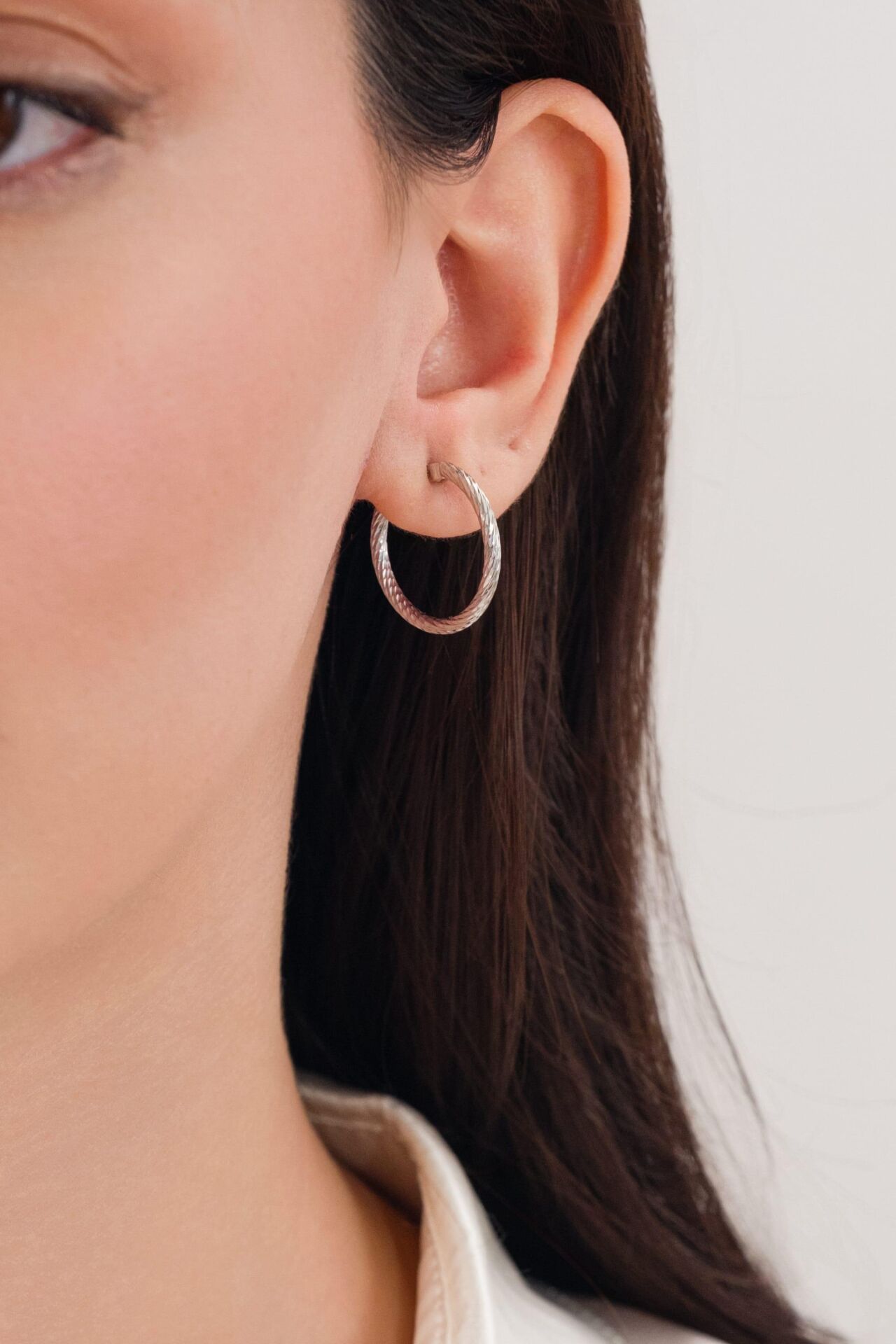 20 mm Gümüş Çizgili Kalem İşleme Halka Küpe