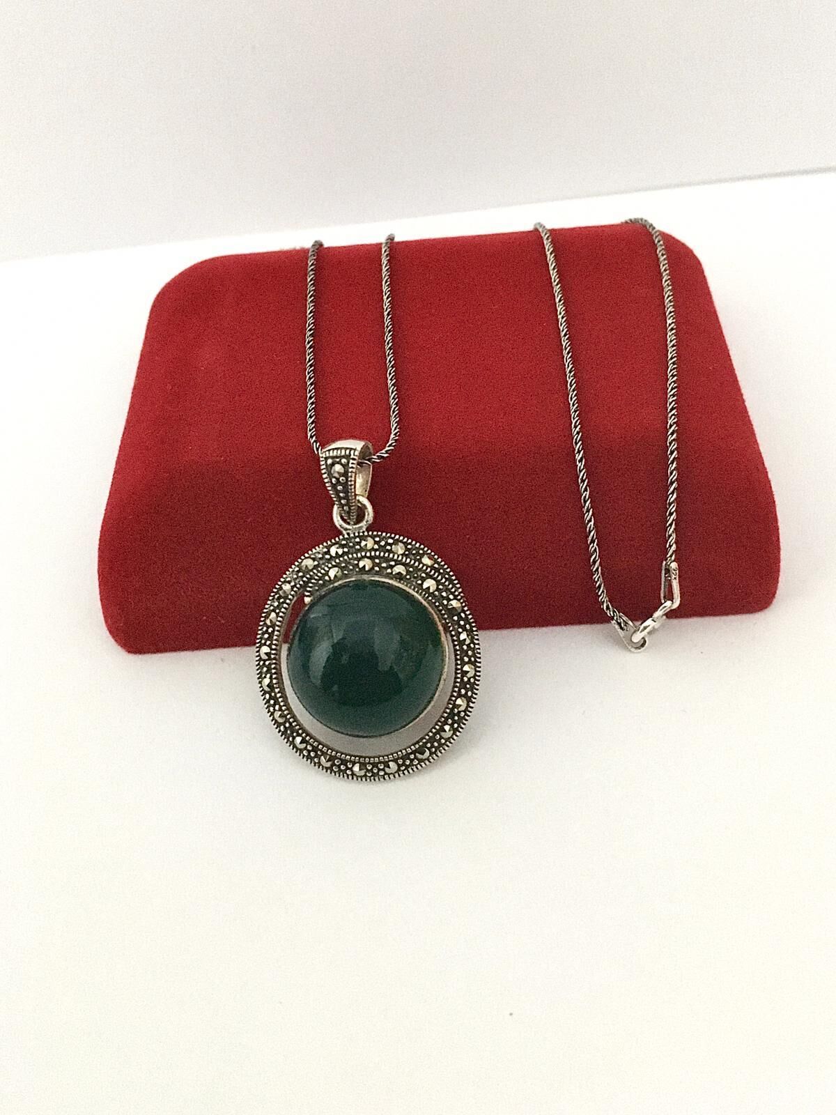 GÜMÜŞ YEŞİL YEŞİM VE MARKAZİT TAŞLI KOLYE