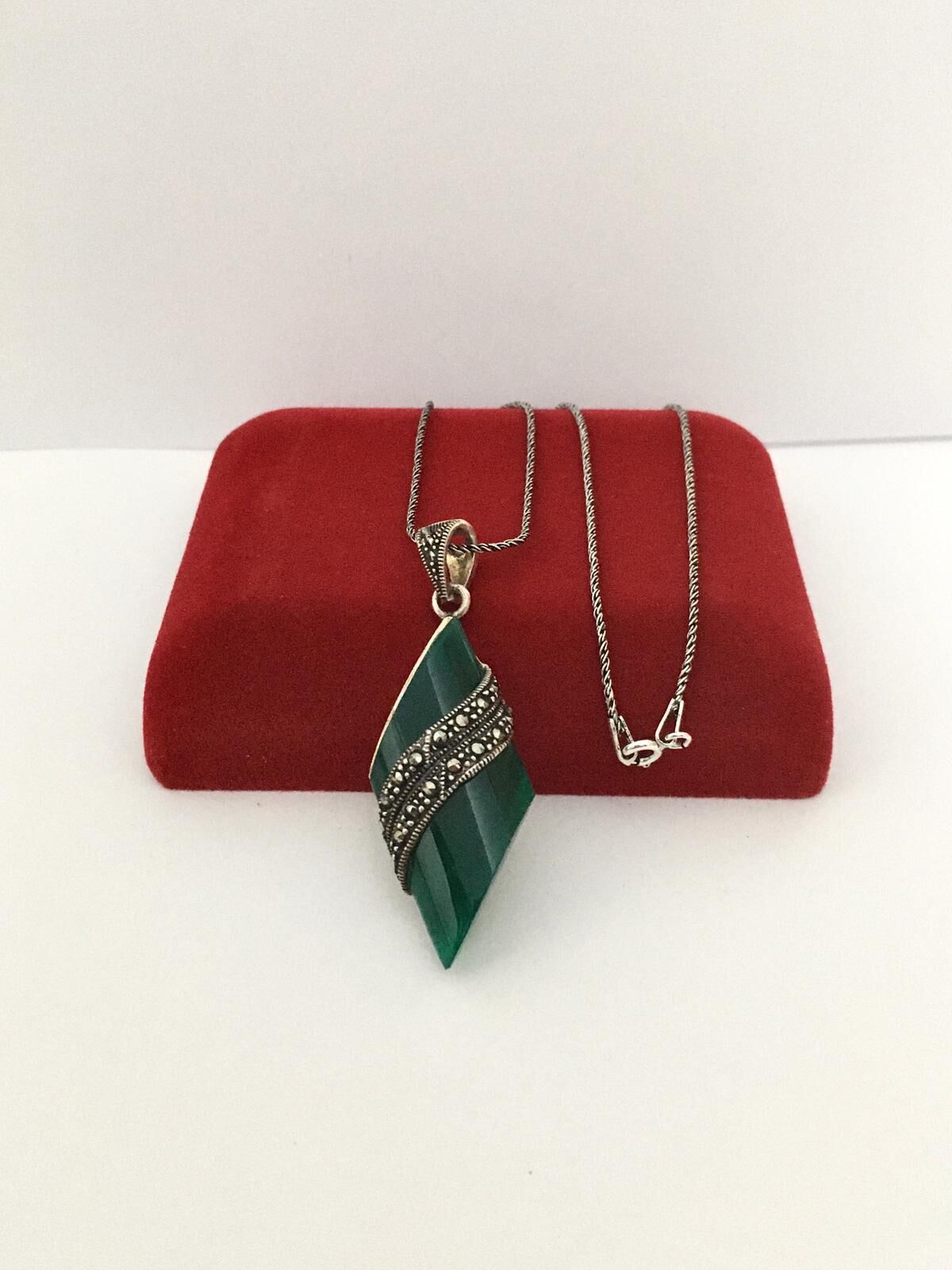 GÜMÜŞ YEŞİL AKİK TAŞLI KOLYE