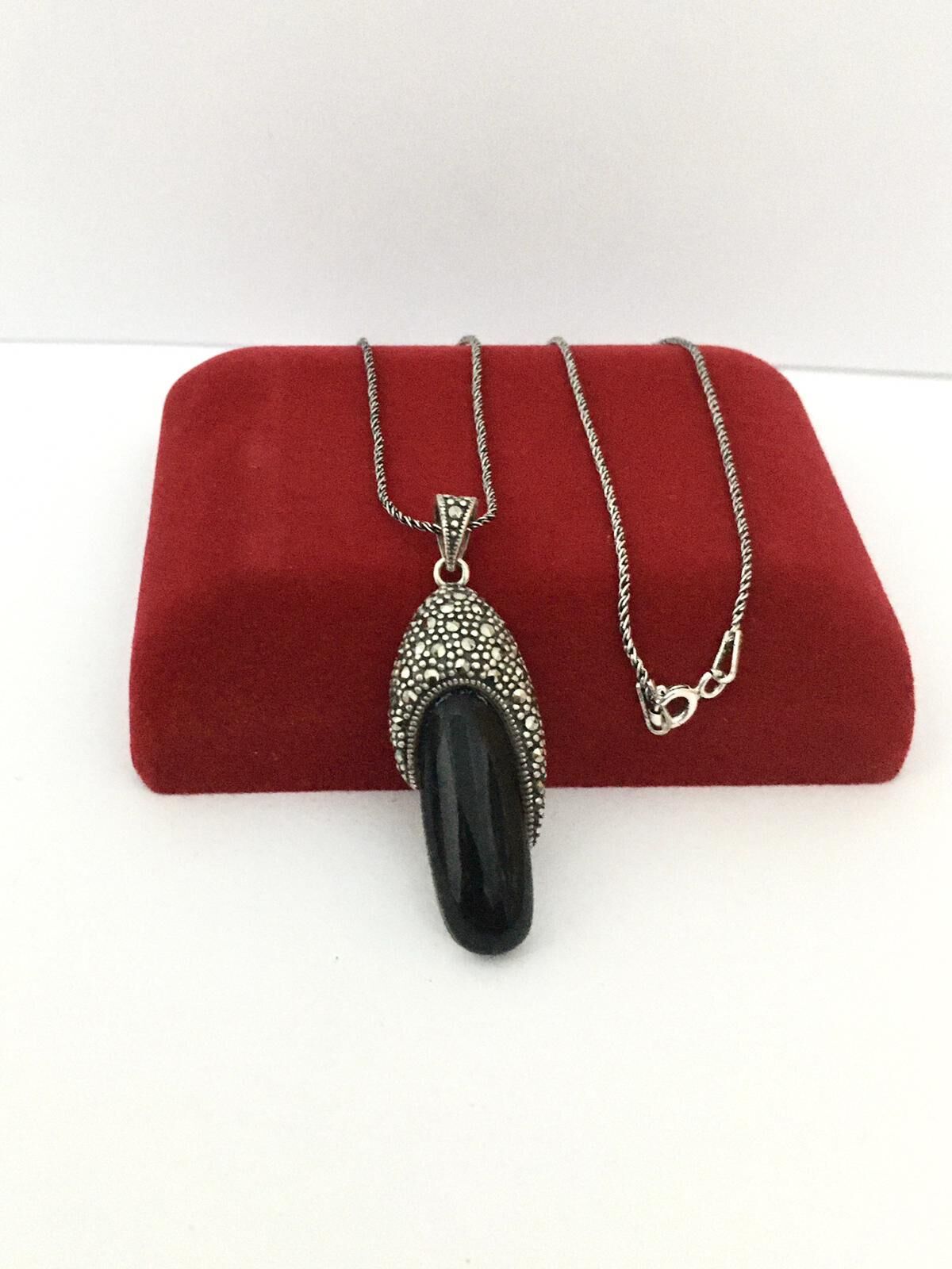 GÜMÜŞ MARKAZİT SİYAH TAŞLI DAMLA KOLYE