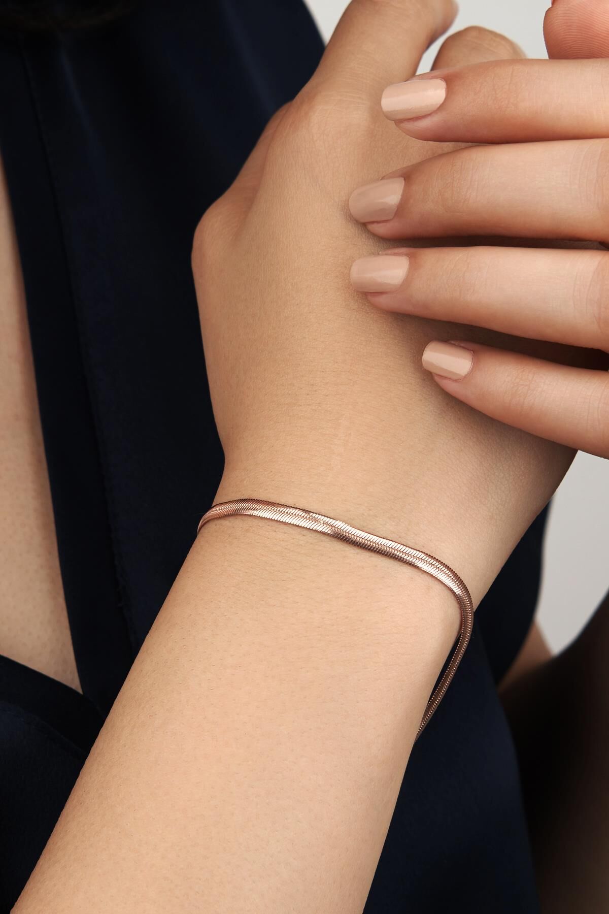 GÜMÜŞ YASSI EZME İTALYAN MODEL ZİNCİR BİLEKLİK ROSE BRONZ